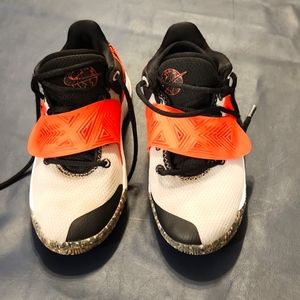 Grey,black and red Nike Kyrie boys size 5